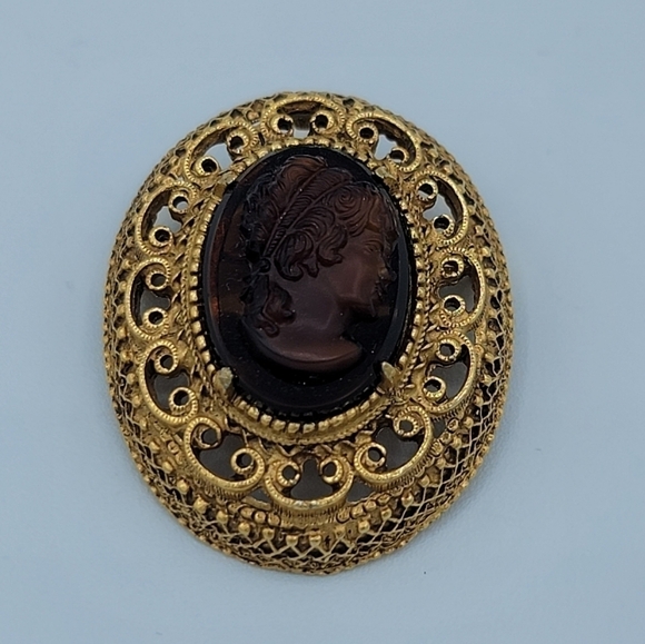 Florenza Tortoise Shell Cameo Gold Tone Brooch #848 - Picture 4 of 13